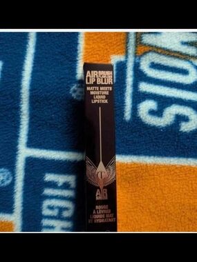 Charlotte Tilbury Airbrush Lip Blur Liquid Lipstick in World-Renowned Packaging